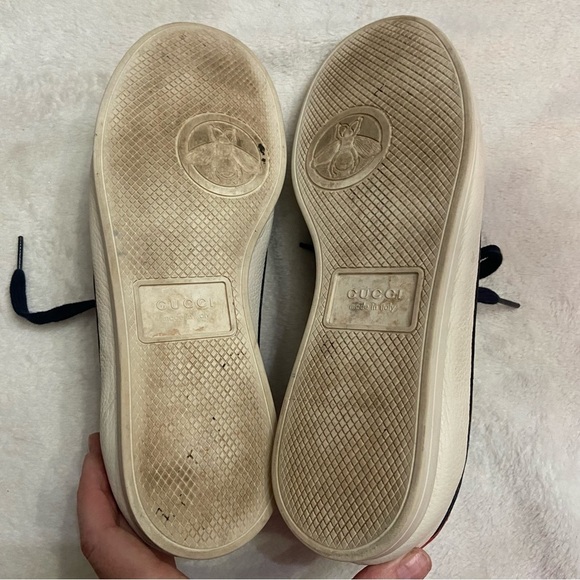 Gucci Falcer Bee embroidered Off White Leather Low Top lace-up Sneakers - Picture 14 of 15